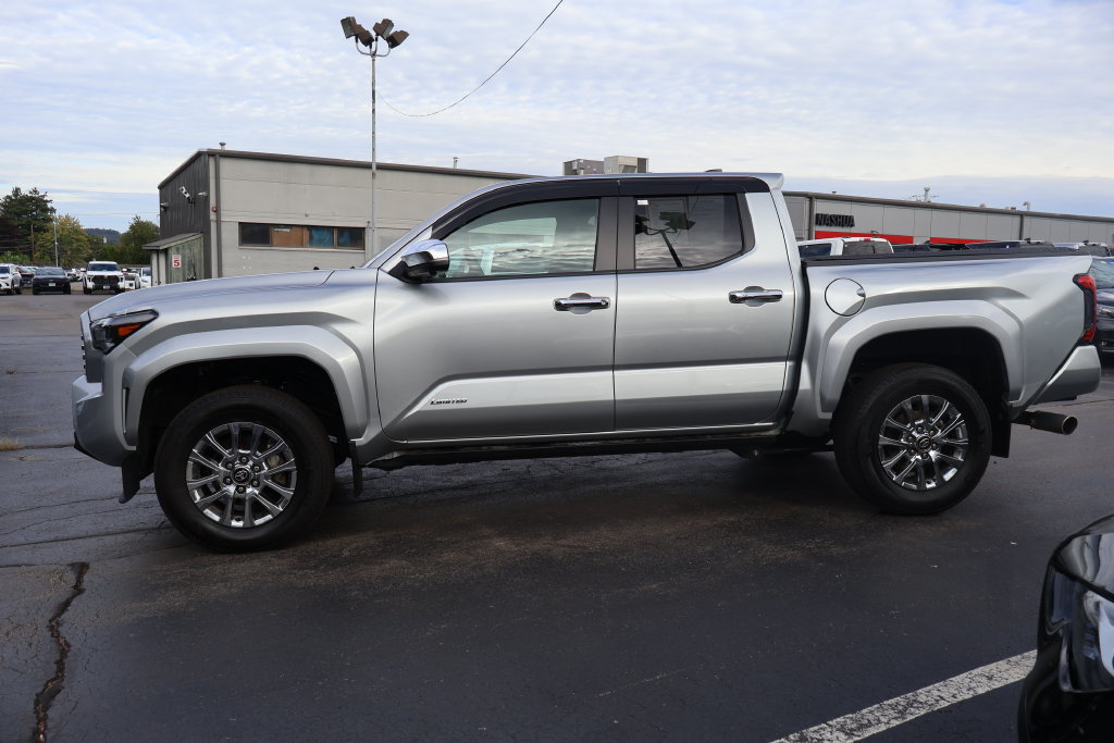 Certified 2025 Toyota Tacoma Limited AWD/4WD image 3
