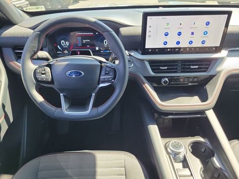 Used 2025 Ford Explorer ST-Line RWD image 4
