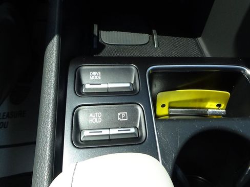 Used 2025 Hyundai Sonata SEL FWD image 30