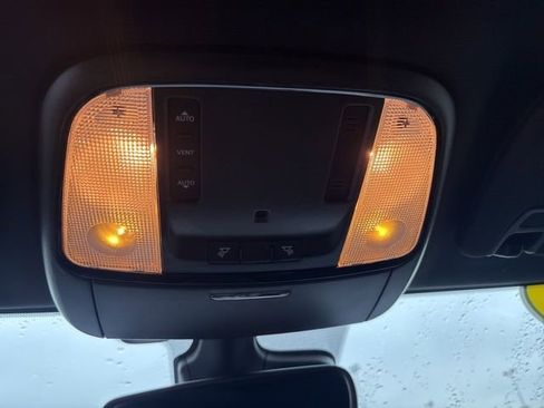 Certified 2024 Dodge Durango SXT image 19