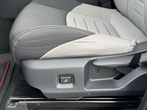 Used 2025 Toyota Tacoma TRD Sport image 26