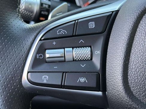 Used 2025 Genesis G70 3.3T Advanced image 25