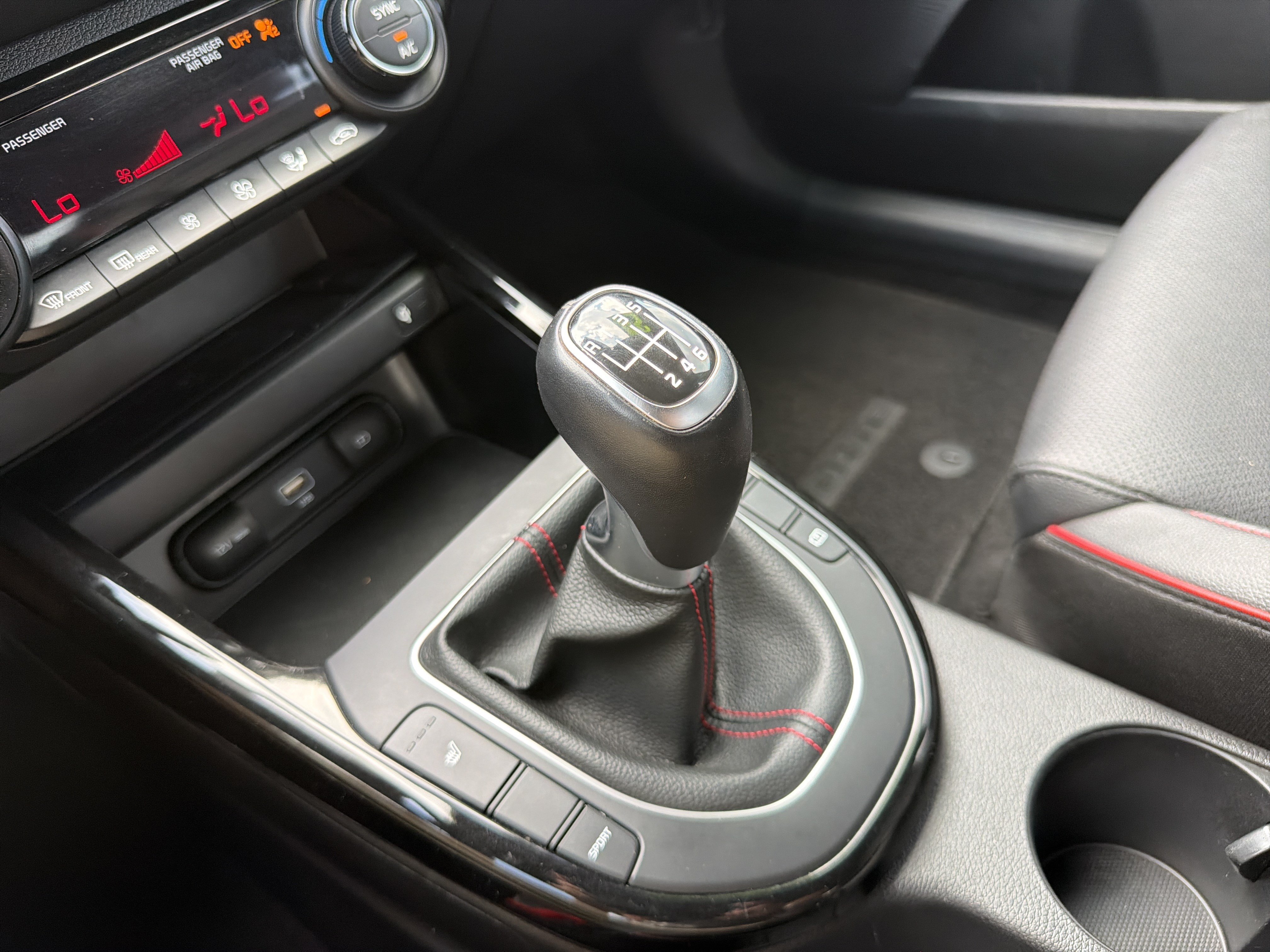 Used 2024 Kia Forte GT FWD image 8
