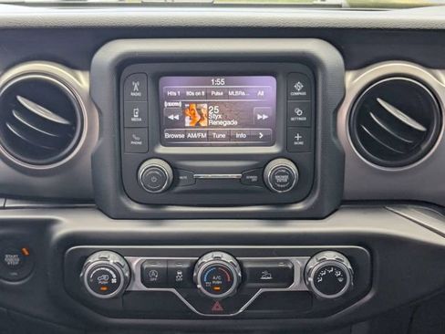 Used 2021 Jeep Wrangler Unlimited Sport AWD/4WD image 17