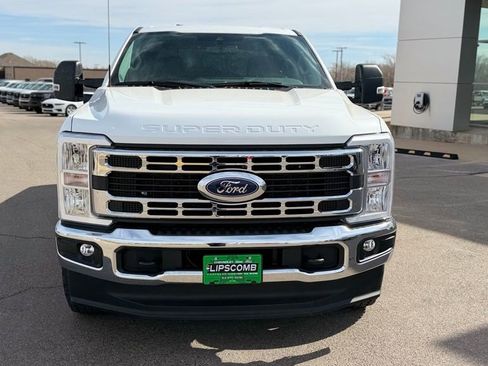 Used 2023 Ford F250 XLT w/ FX4 Off-Road Package image 5