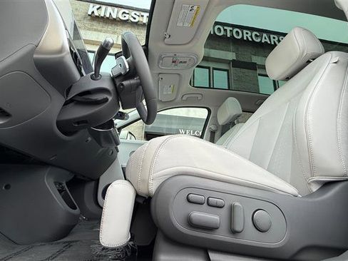 Used 2024 Hyundai Ioniq 5 Limited image 14