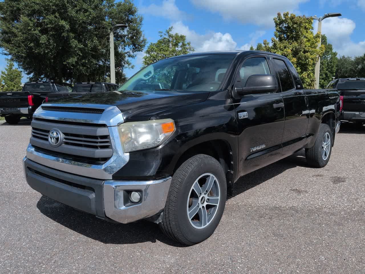 Used 2014 Toyota Tundra SR5 w/ SR5 Upgrade Package RWD image 2
