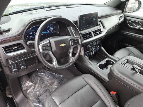 Used 2022 Chevrolet Tahoe LT w/ Luxury Package image 5