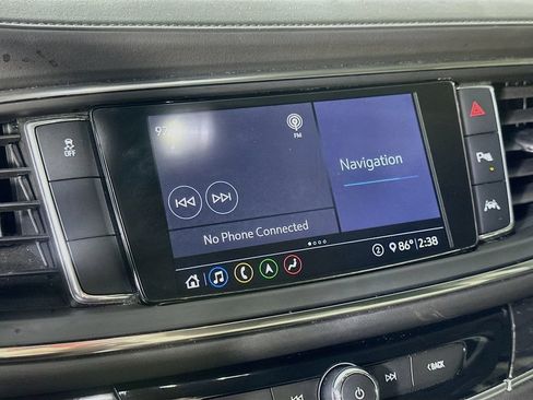 Used 2020 Buick Enclave Premium w/ Sun and Sites Package FWD image 29