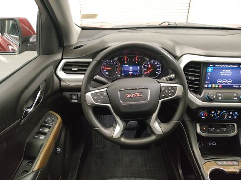 Used 2023 GMC Acadia SLE w/ Driver Convenience Package FWD image 22