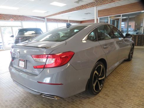 Used 2021 Honda Accord Sport image 4