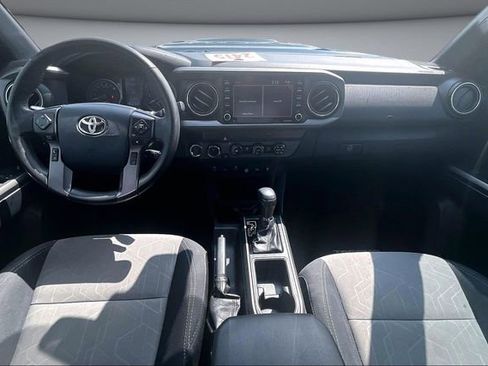 Used 2020 Toyota Tacoma TRD Sport w/ Technology Package AWD/4WD image 8