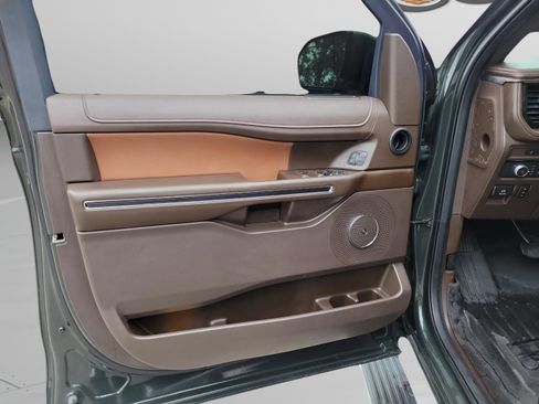 Used 2022 Ford Expedition King Ranch image 6