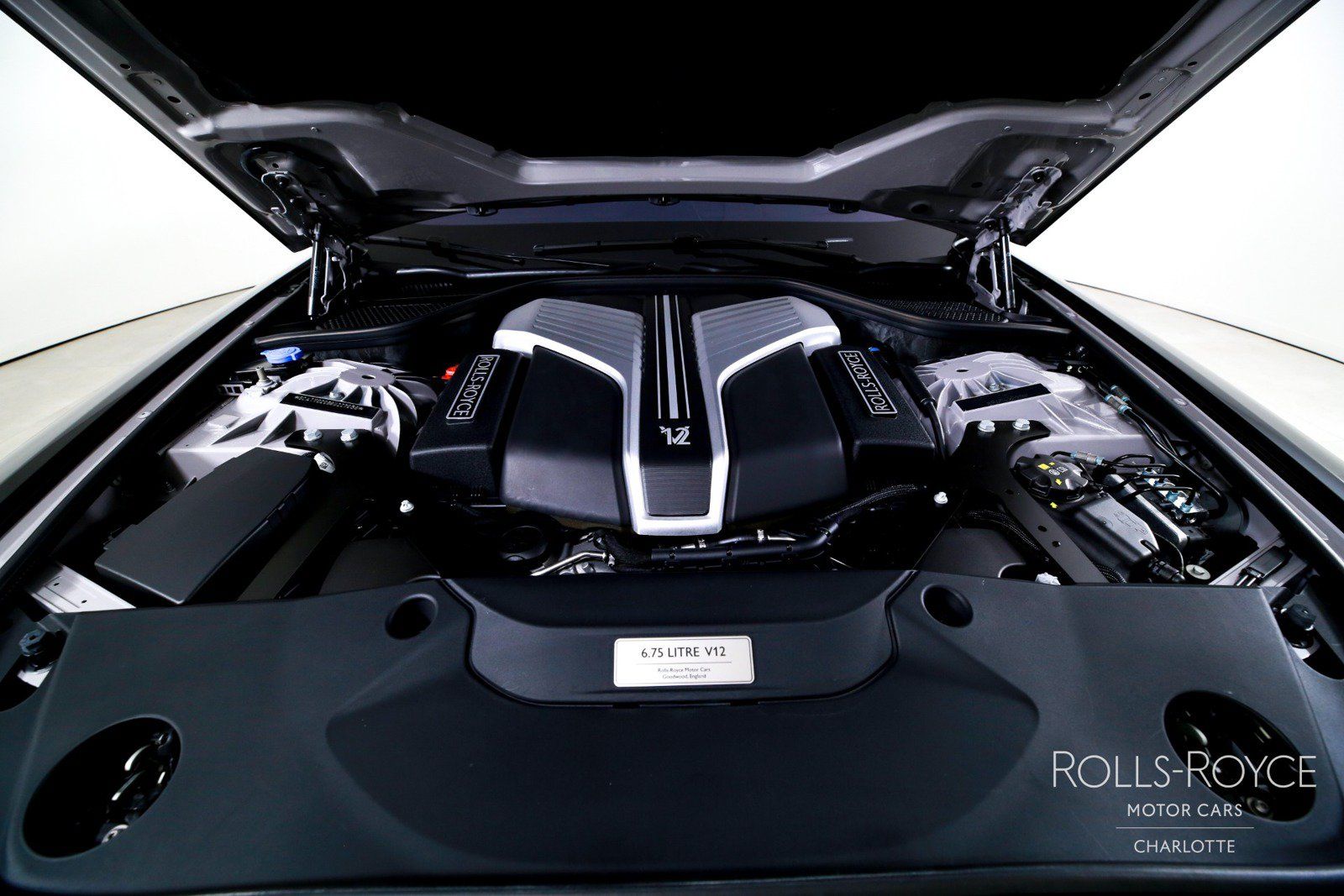 Used 2024 Rolls-Royce Ghost AWD/4WD image 36