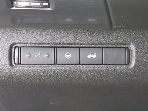 Used 2022 Nissan Pathfinder SL image 24