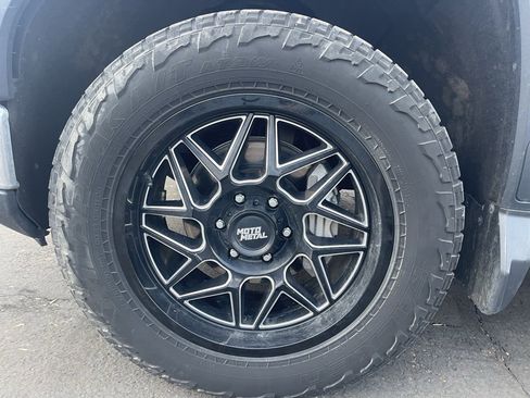 Used 2023 GMC Sierra 1500 SLT w/ SLT Convenience Package image 14