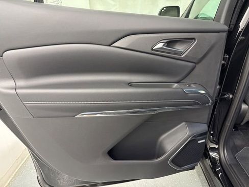 New 2026 Chevrolet Traverse LT w/ Enhanced Driving Package FWD image 18
