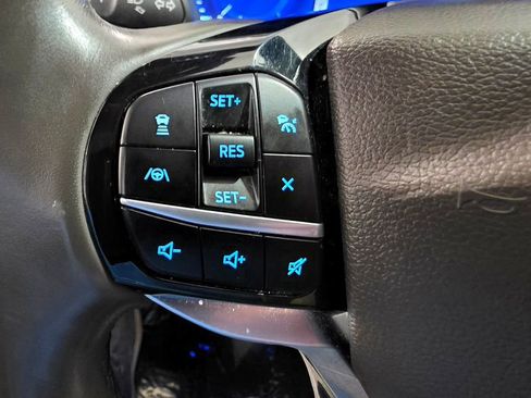 Used 2023 Ford Explorer Platinum w/ Technology Package AWD/4WD image 32