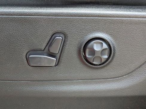 Used 2021 RAM 1500 Big Horn RWD image 23