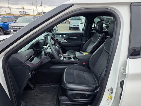 Used 2025 Ford Explorer ST AWD/4WD image 18