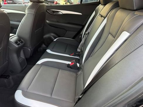 Certified 2025 Buick Envision Sport Touring image 10