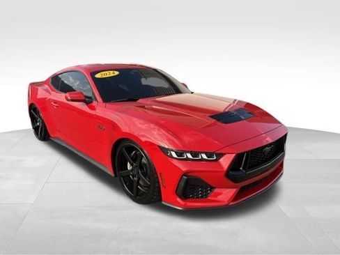 Used 2024 Ford Mustang GT Premium image 8
