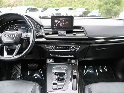 Used 2019 Audi Q5 2.0T Premium w/ Convenience Package AWD/4WD image 12