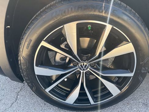 New 2026 Volkswagen Atlas SEL Premium R-Line AWD/4WD image 9