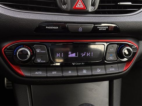 Used 2018 Hyundai Elantra GT Sport w/ Sport Tech Package 04 image 22