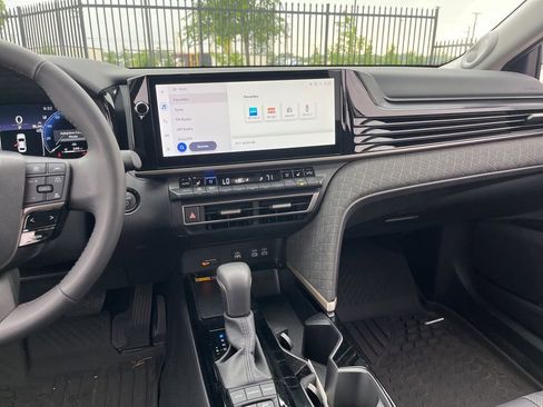 Used 2025 Toyota Camry XLE w/ Premium Package FWD image 18