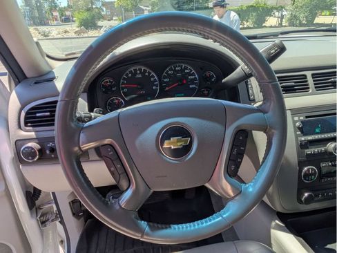Used 2011 Chevrolet Tahoe LT w/ Luxury Package AWD/4WD image 27