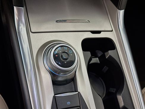 Used 2024 Ford Explorer XLT w/ Equipment Group 202A image 24