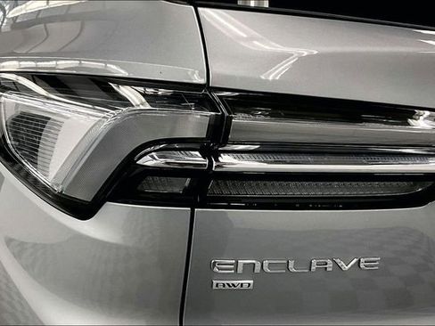 Used 2025 Buick Enclave Avenir w/ Super Cruise Package image 35