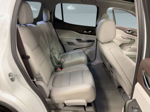 Used 2018 GMC Acadia SLT image 30