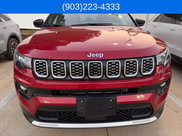 Used 2025 Jeep Compass Limited AWD/4WD image 11