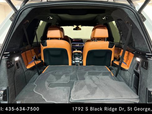 Used 2022 BMW X7 xDrive40i w/ M Sport Package AWD/4WD image 23