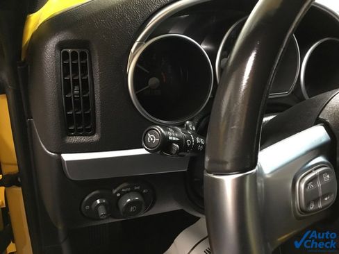 Used 2003 Chevrolet SSR w/ Preferred Equipment Group image 31