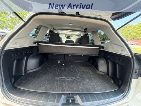 Used 2020 Subaru Forester Premium AWD/4WD image 10