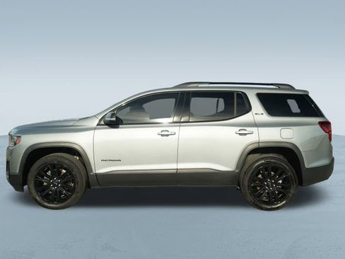 Used 2023 GMC Acadia SLE w/ Driver Convenience Package image 4