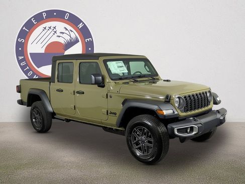 New 2026 Jeep Gladiator Sport image 2