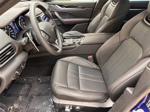 Used 2024 Maserati Levante GT Ultima image 19