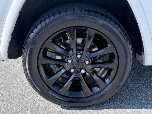 Used 2020 Jeep Grand Cherokee Altitude RWD image 37