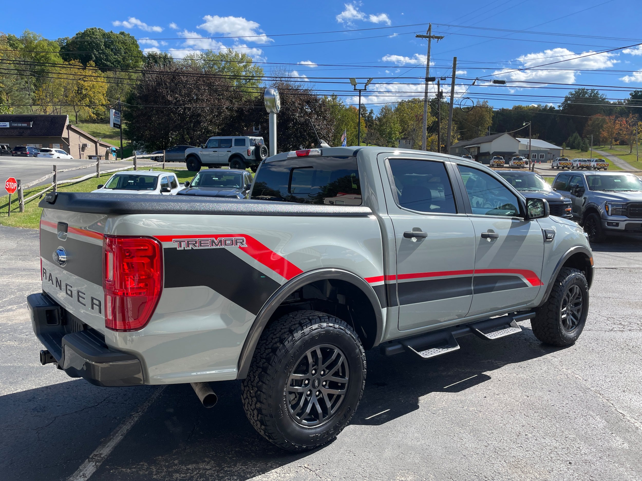 Certified 2022 Ford Ranger XLT w/ Tremor Off-Road Package AWD/4WD image 5