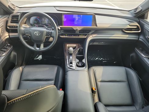 Certified 2025 Toyota Crown Signia w/ Advanced Technology Package AWD/4WD image 14