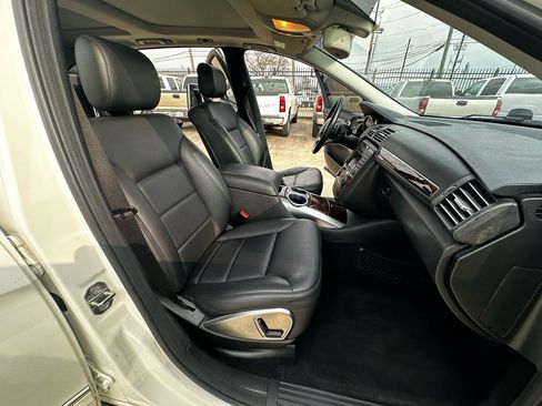 Used 2012 Mercedes-Benz R 350 4MATIC image 38