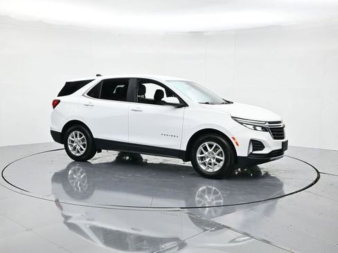 Used 2022 Chevrolet Equinox LT image 3