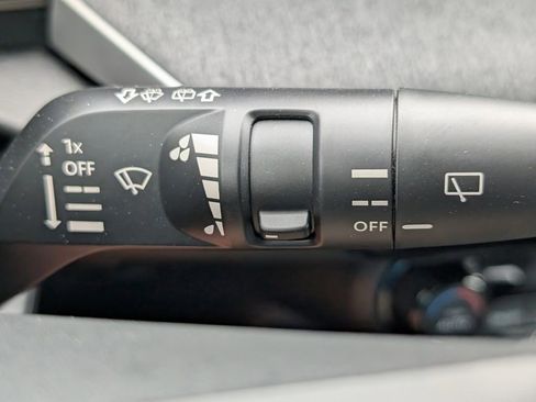 New 2026 Nissan Kicks SV image 25