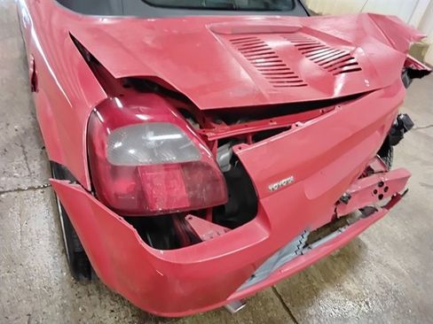 Used 2000 Toyota MR2 image 15