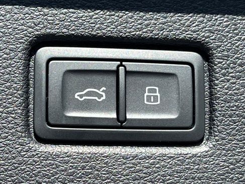 Certified 2025 Audi Q7 3.0T Premium Plus w/ Premium Plus Package image 19