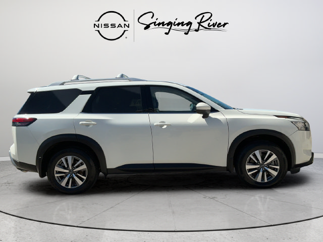 Used 2022 Nissan Pathfinder SL FWD image 8